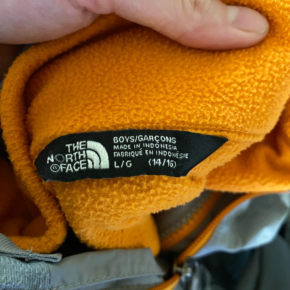 The North Face Kids Lightweight Rain Jacket Size L - Picture 5 of 5